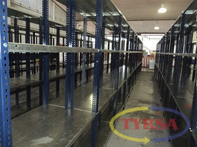 Racks selectivos para almacenamiento